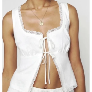 Reformation topp - Superfin vit linnetopp från reformation