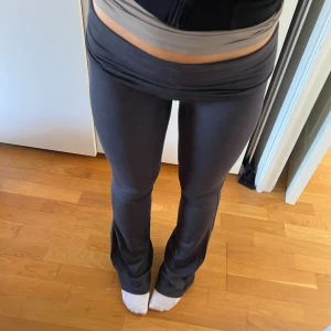 Lågmidjade yogapants - Storlek S🩶🖤