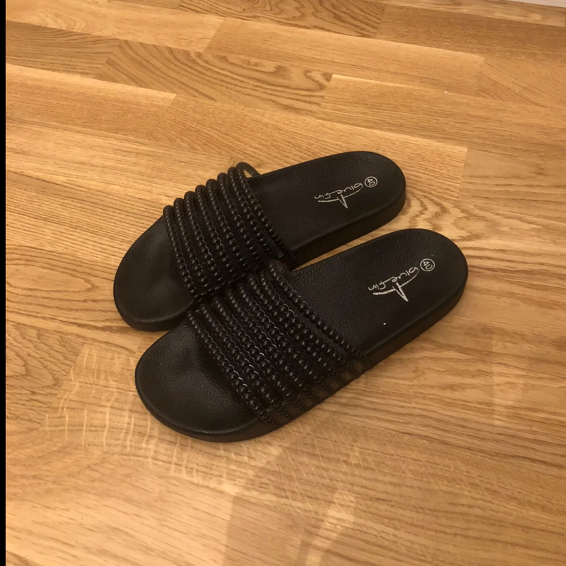 Svarta sandaler från Blue Fin - 90