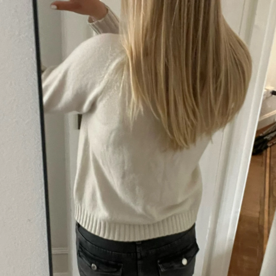 Beige stickad tröja - 90