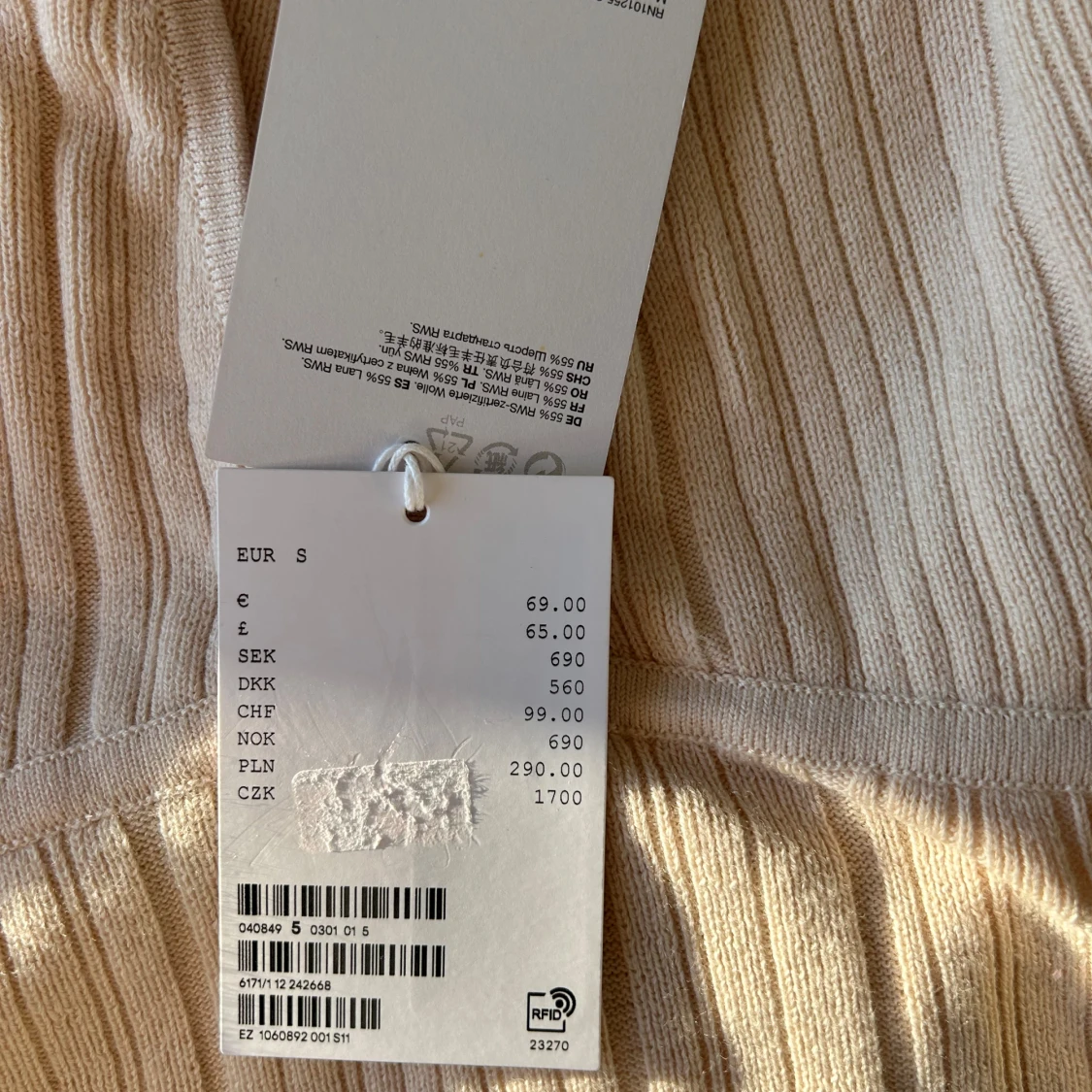 Stickad klänning  - 91