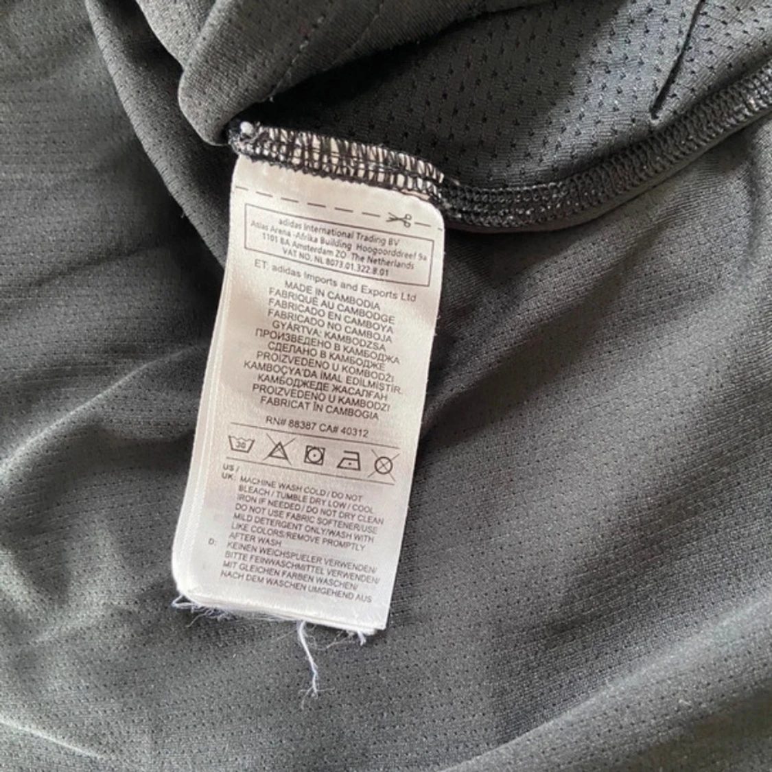 Adidas träningströja - 91