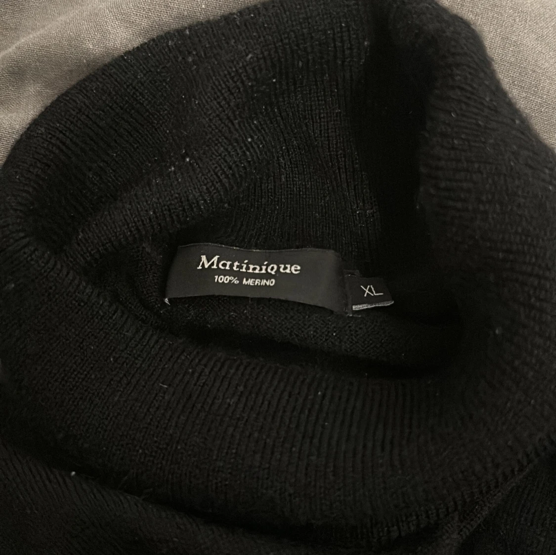 Svart polotröja från Matinique - 92