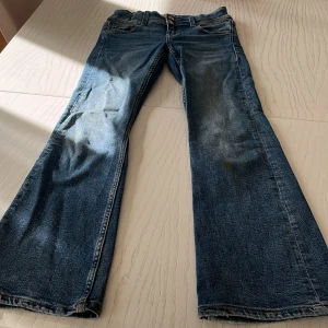 Jeans - Storlek 140, Gina Young snygga, tyvärr för små  