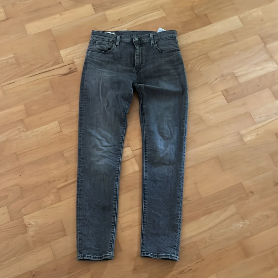 Levis 512