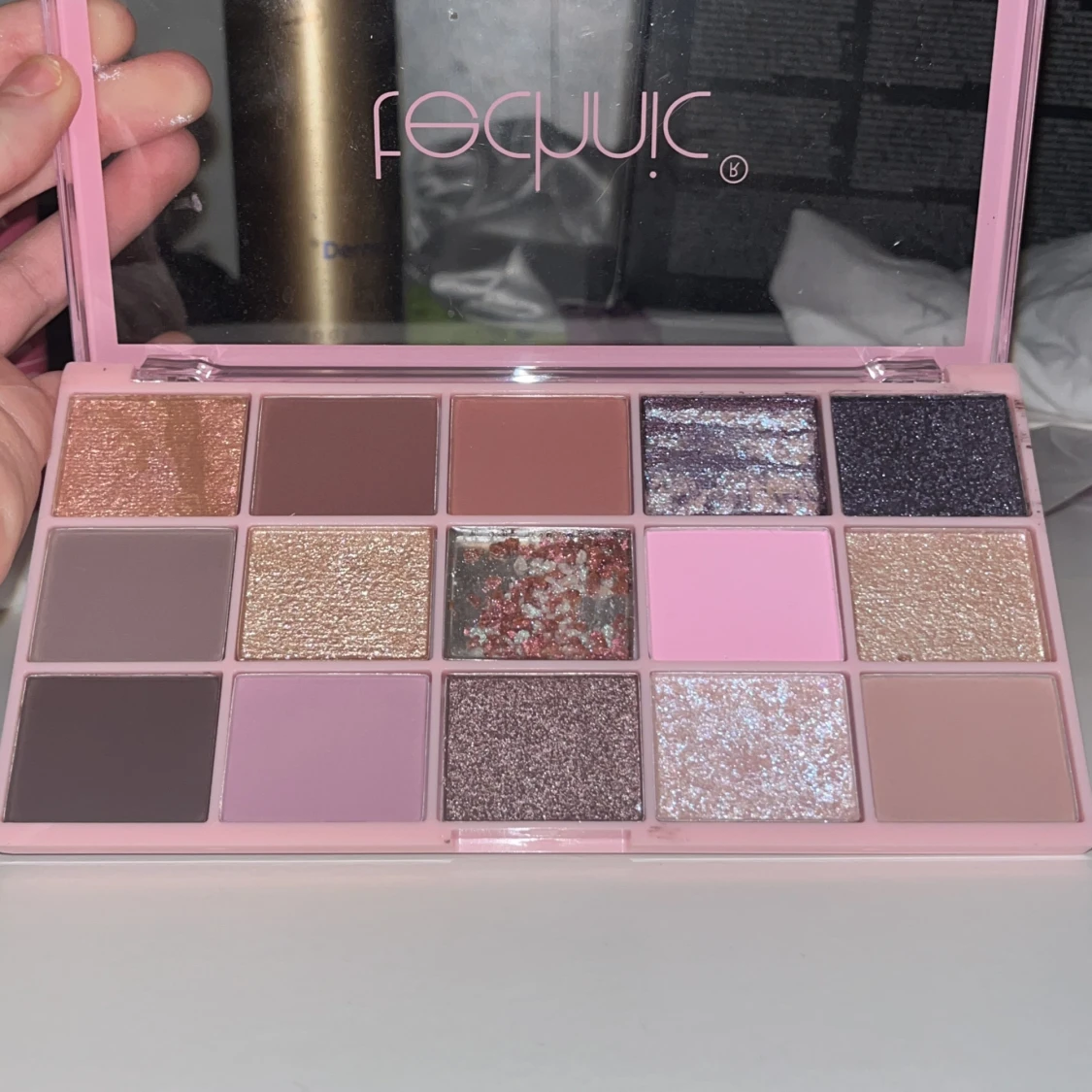 Ögonskuggspalett från Technic