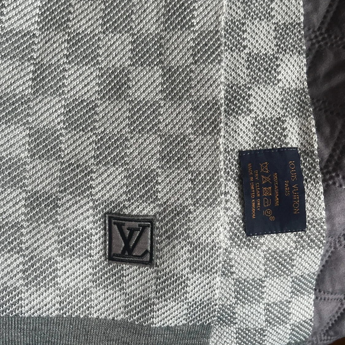 Louise Vuitton Halsduk  - 2