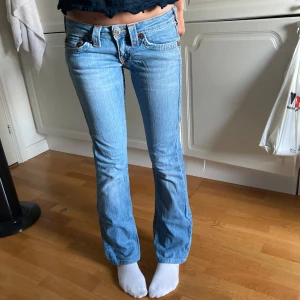 True religion jeans - True religion low waist bootcut jeans. Storlek 26. Mycket bra skick 