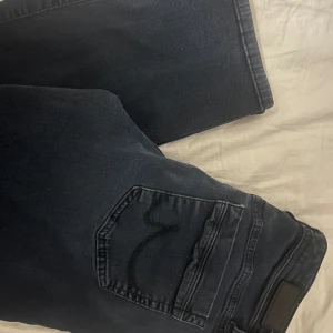 LBT jeans - Snygga lågmidiade jeans från LBT. Modellen valerie. Prisa kan diskuteras💕💕