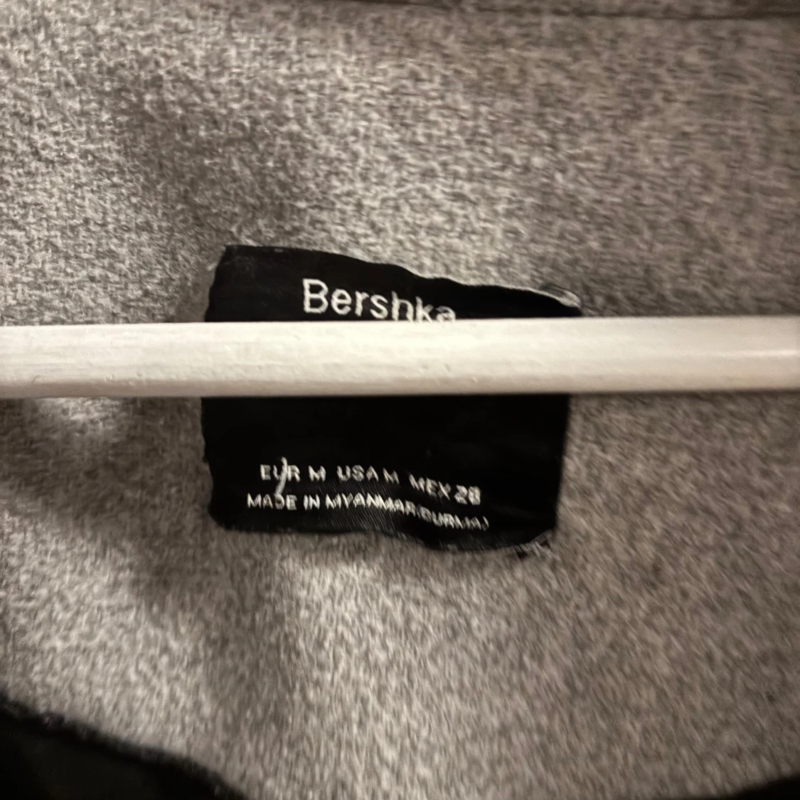 Grå kappa från Bershka - 90