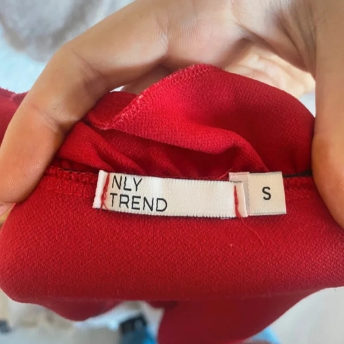 Röd offshoulder topp från NLY Trend - 2