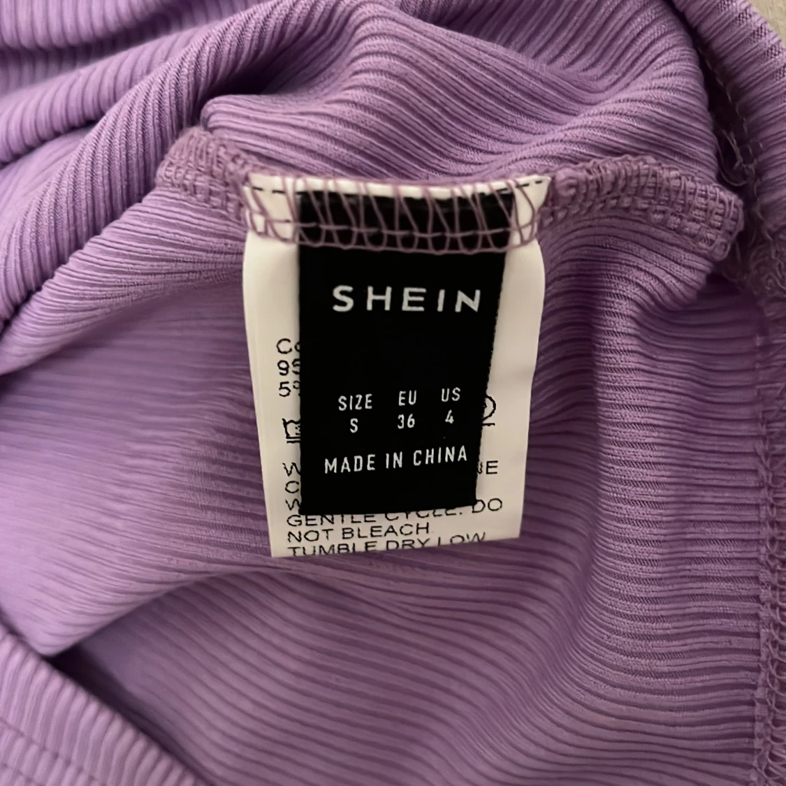 Lila ribbad linnetopp från Shein - 91