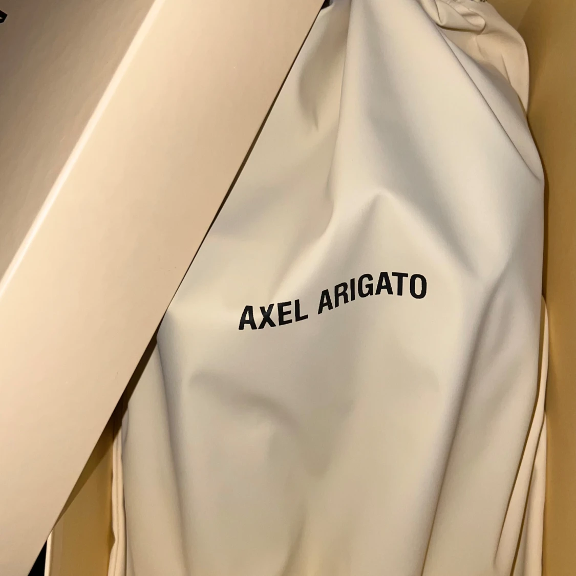 Arigato  Genesis Vintage Runner Sneaker - 92