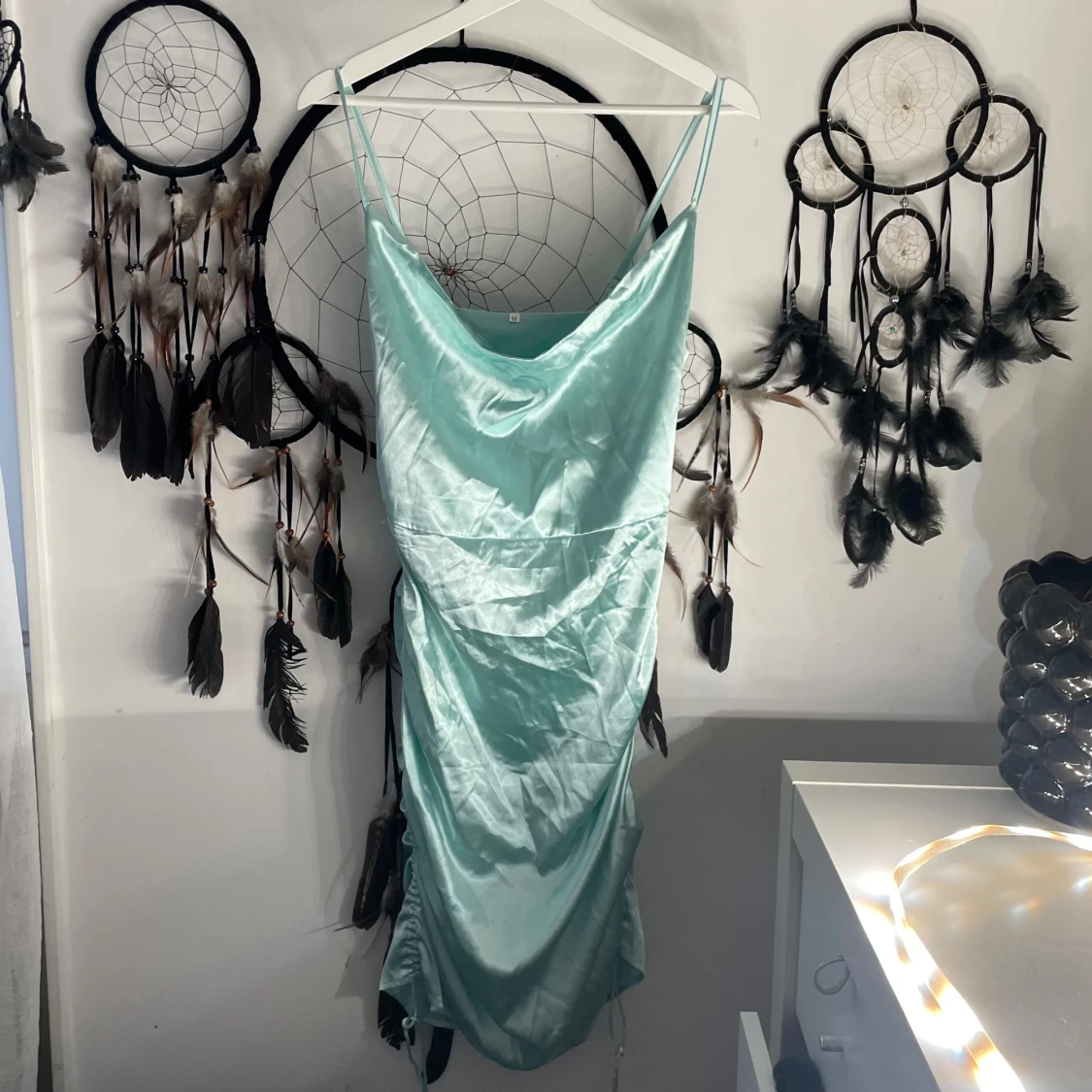 Mintgrön sidenklänning