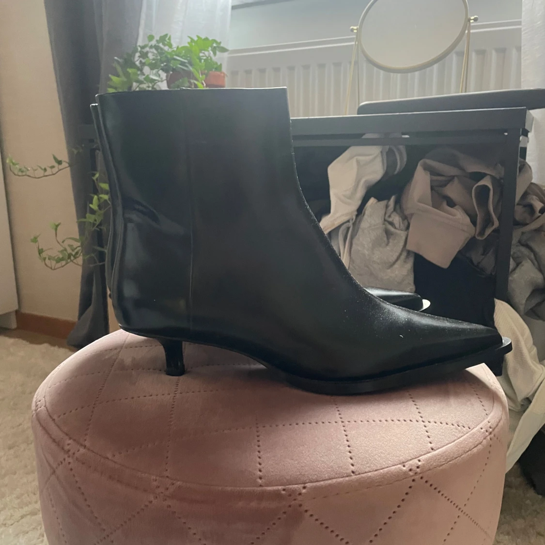 Svarta boots med spetsig tå - 91