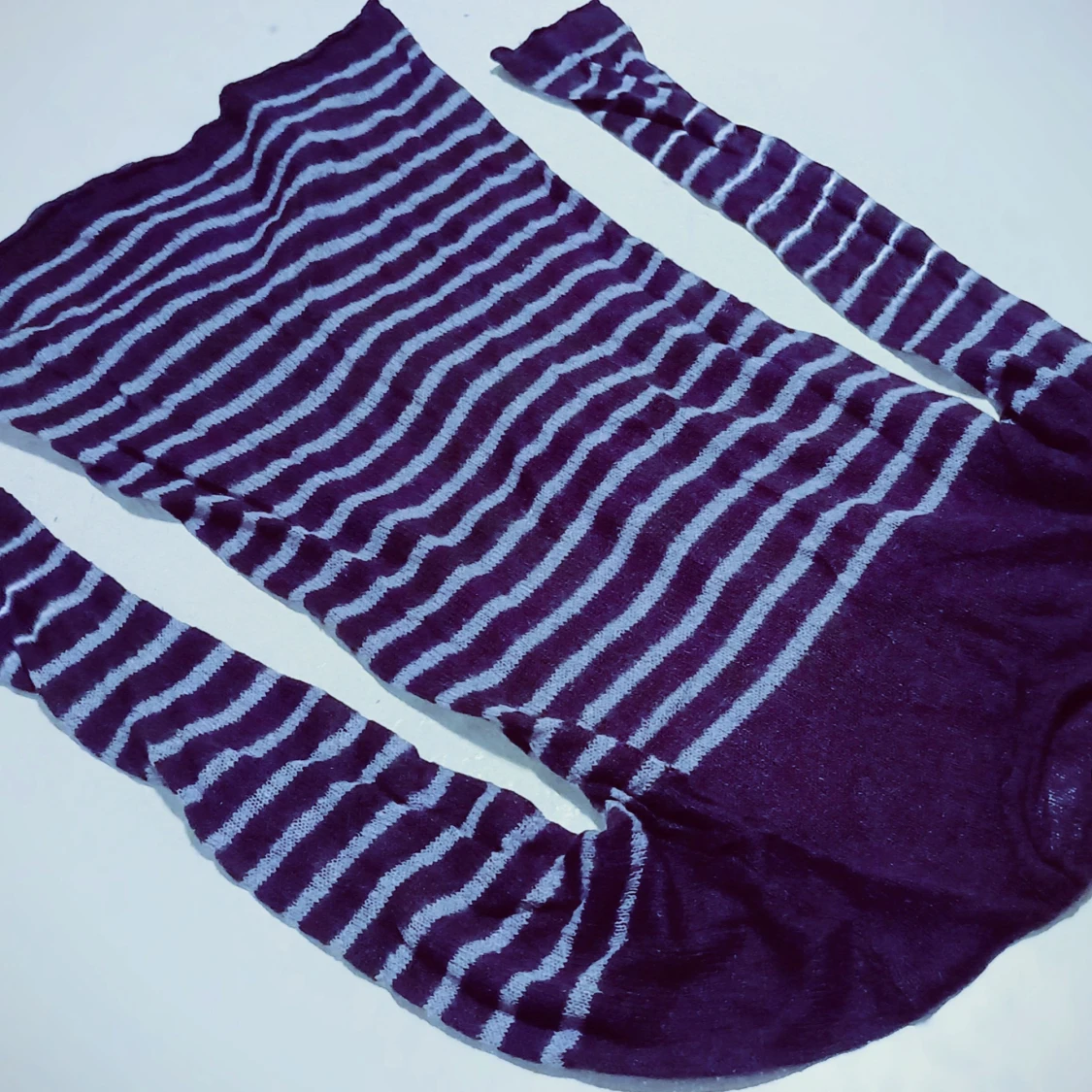 Randig stickad lång tröja - 1