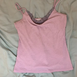 Gulligt rosa spetslinne från Twilfit! - Använd fåtal gånger