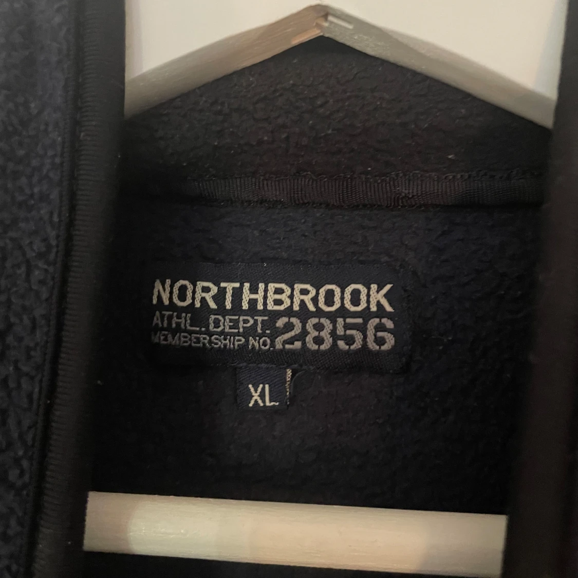 Mörkblå fleecetröja  - 90