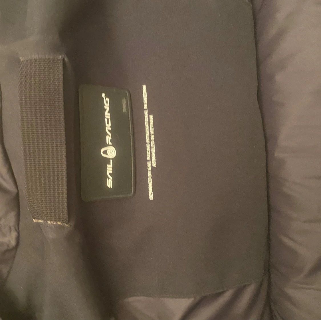 Mörkblå dunjacka från Sail Racing - 93