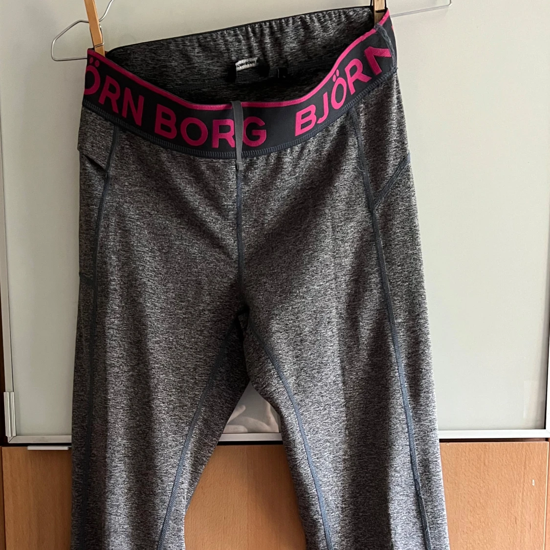 Gråa träningsbyxor från Björn Borg