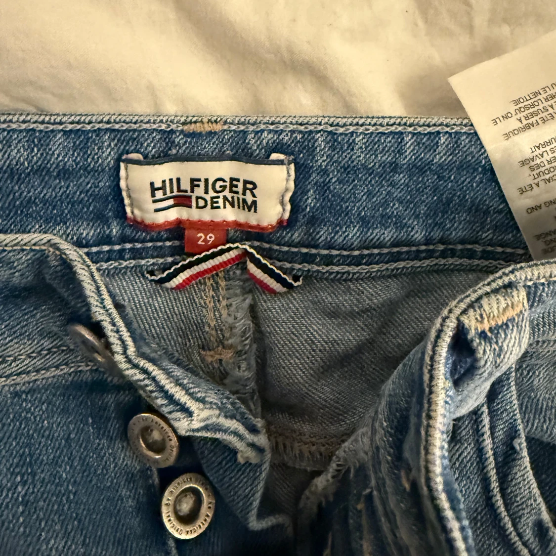 Blå jeansshorts från Hilfiger Denim - 90
