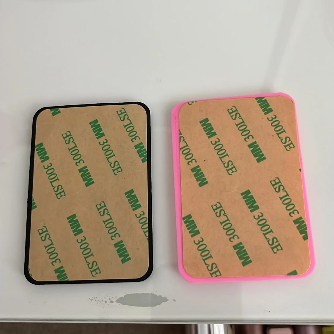 Säljer 2st silikon anti-halk telefonhållare  - 90