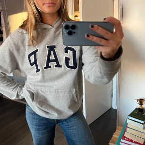 GAP HOODIE - Storlek M🩶