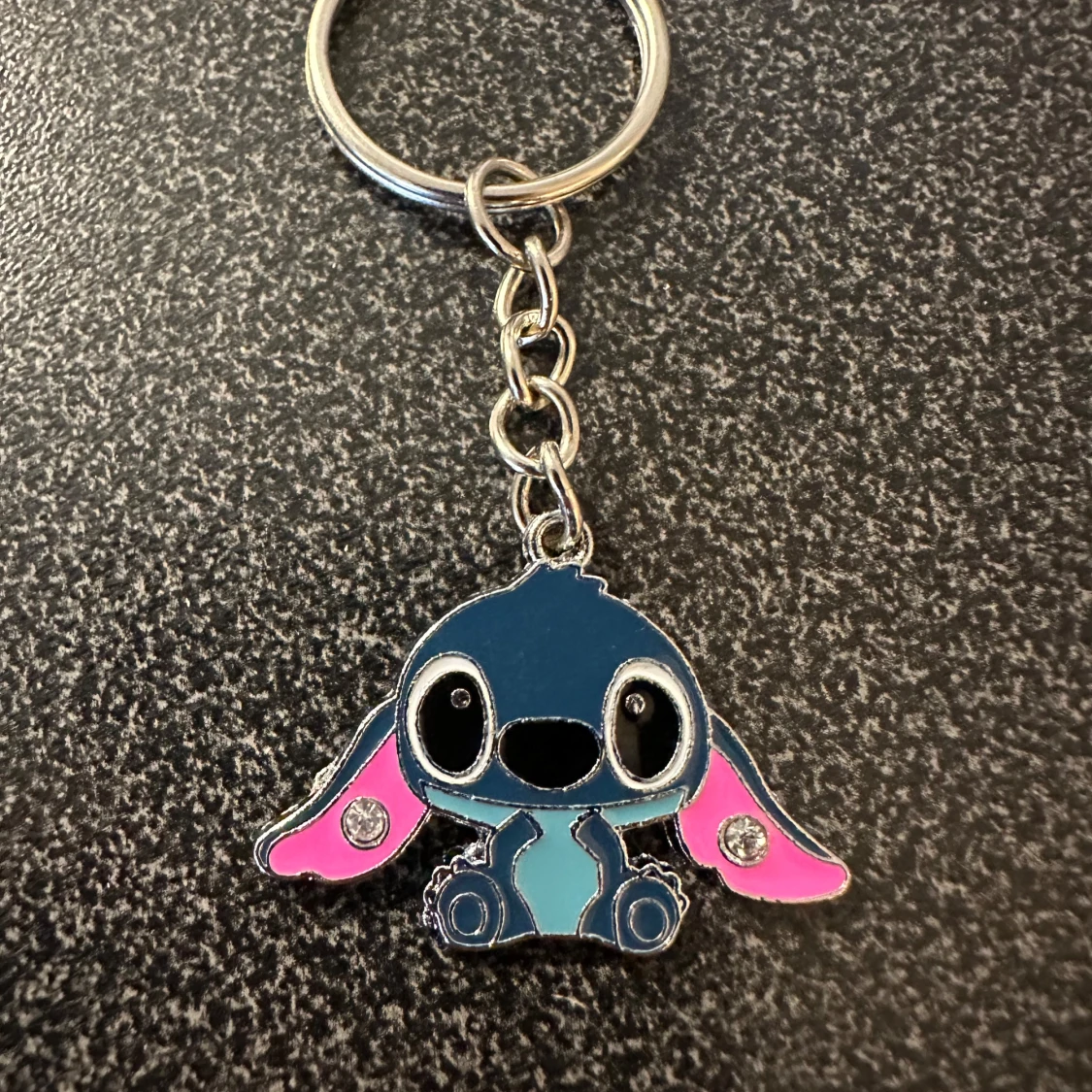 Nyckelring med STITCH