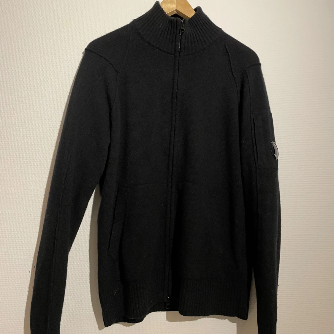 Stickad hel zip från C.P. Company - 90