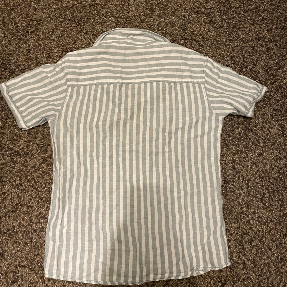 Randig kortärmad skjorta från Cubus - 92