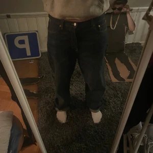 Baggy jeans - Galaxy loose straight jeans. Andvända få gången, lite smutsiga länst ner men ingenting är sönder💕 (W32 L32)