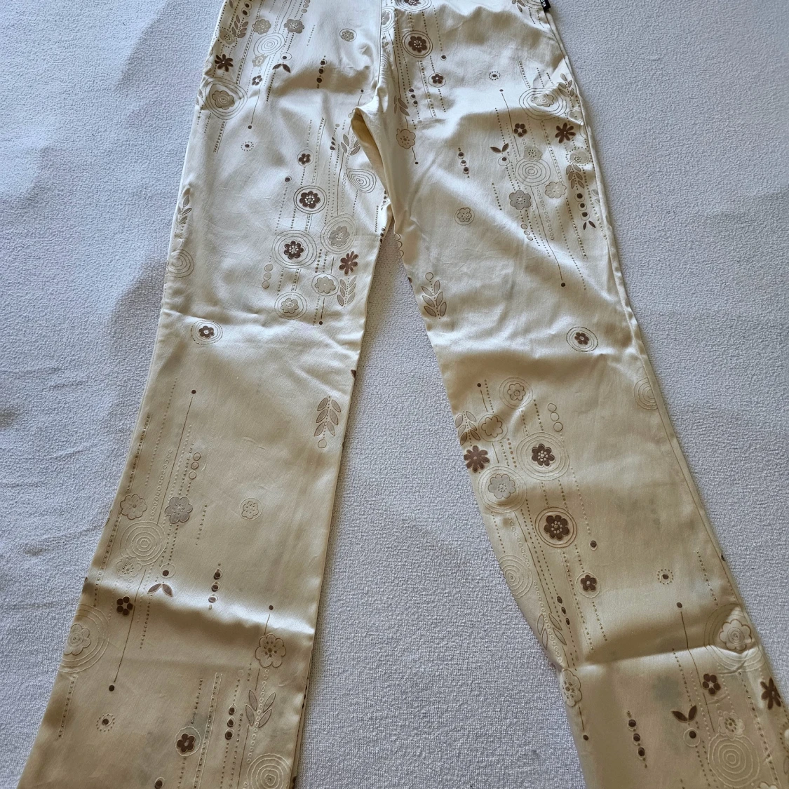 Beige byxor med blommönster från Amnesia original Paris - 90