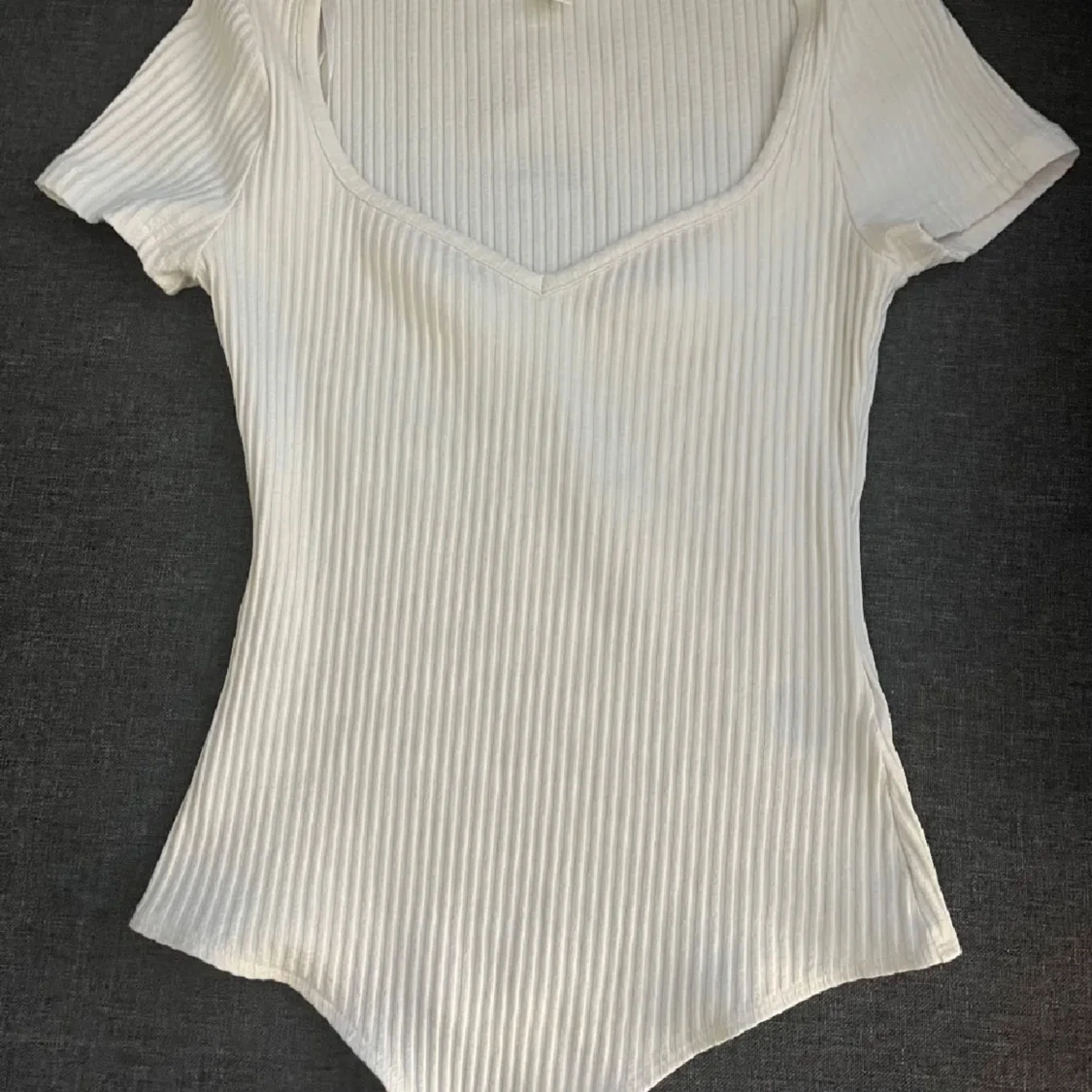 Vit ribbad bodysuit - 1