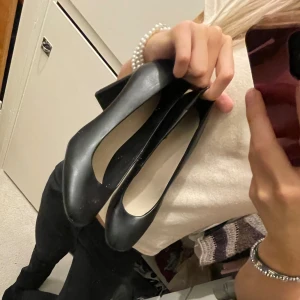 Klackskor  - Superfina klackskor, använda en gång🖤