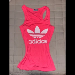Vintage Adidas linne - 2000s adidas linne, rosa! Passar S-M!