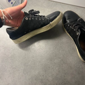 Lanvins - 44/45. Skick mycket använda 