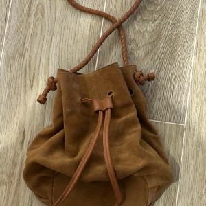 Mocka väska - Mocka väska från zara