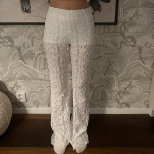 Spetsbyxor  - Skit snygga spetsbyxor från Gina, helt nya och aldrig använda. Lite långa på mig som är 158. OBS!! Undershorts ingår inte!