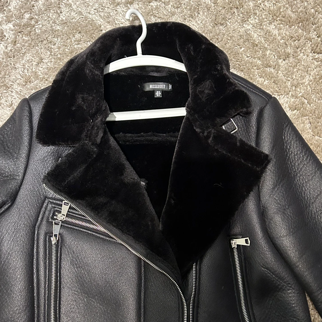 Skinnjacka med päls - 91