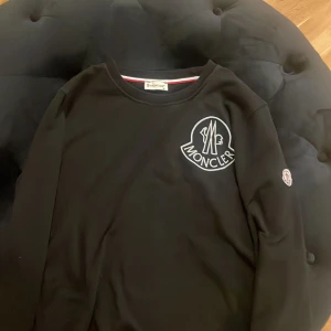 Moncler Kofta - Moncler kofta, använd några gånger 