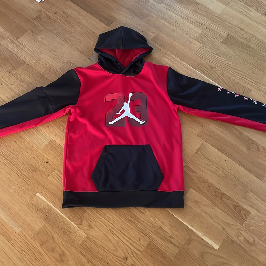 Jordan Hoodie i perfekt skick