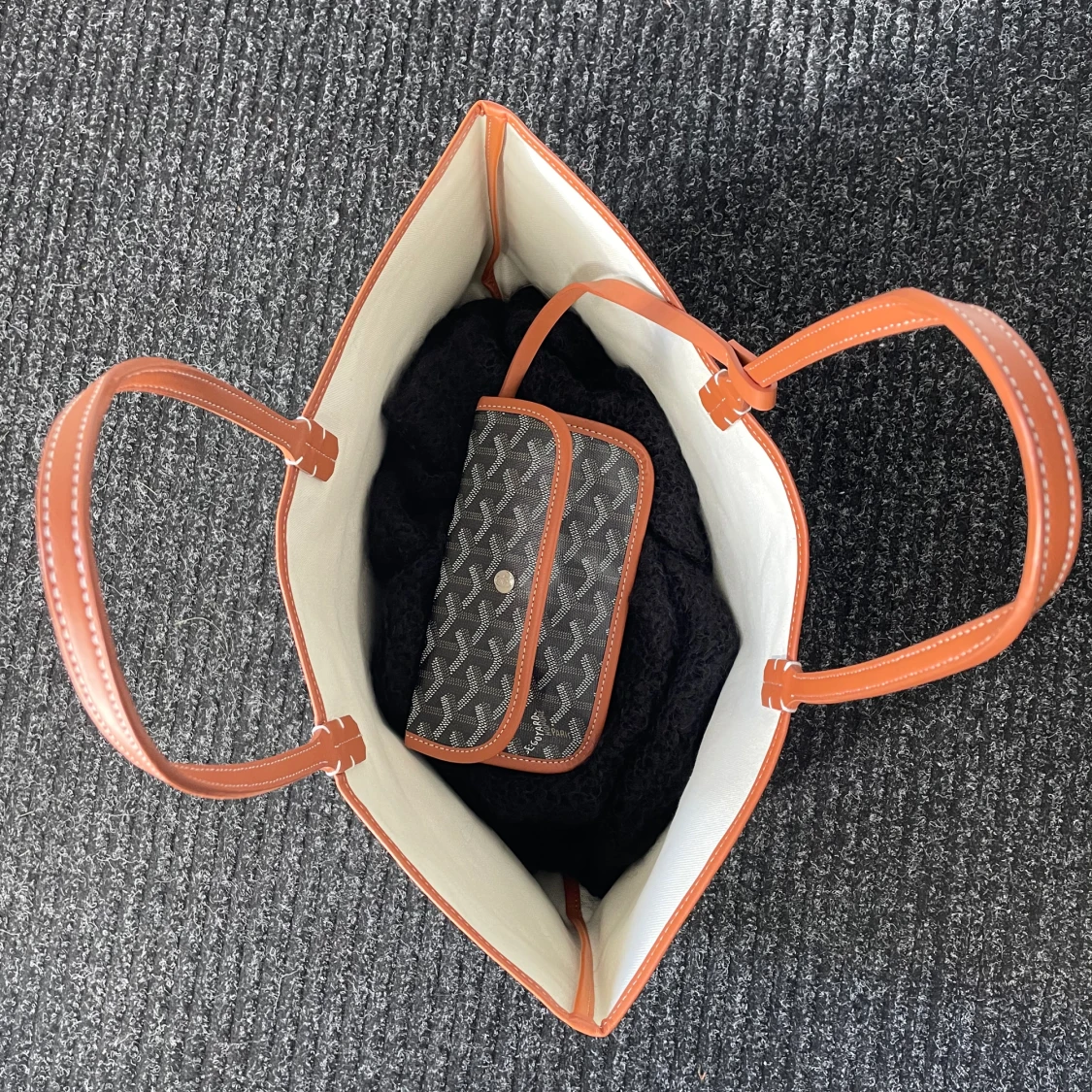 Goyard väska i svart och med bruna detaljer Tote bag   - 90