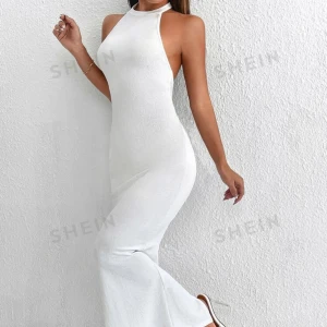 Klänning - Vit jätte snygg klänning som ej kommer till användning just för mig 