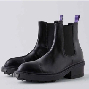Eytys nikita leather - NYA - Helt nya ”Eytys Nikita Leather Boot Black”. Storlek 42. Finns i Jönköping men kan även tas upp till Stockholm.