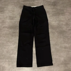 Dickies 874 - Vill få ut dom från garderoben dom är i väldigt bra skick inga skador eller något sånt 