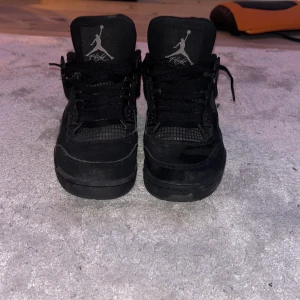 Jordan 4 black cat  - Bra skick bra kvalitet 