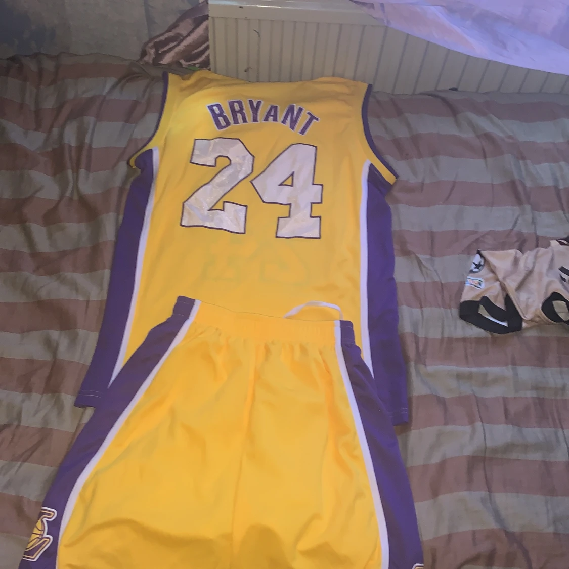 Fotbolls tröjor + kobe bryant tröja  - 92