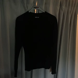 Replay tröja  - Använd kanske 10 gånger knappt, skön tröja med skick 9/10 