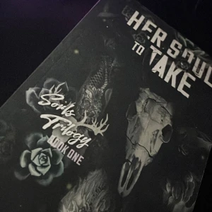 her soul to take  - bra skick, oläst. pris går att diskuteras. 