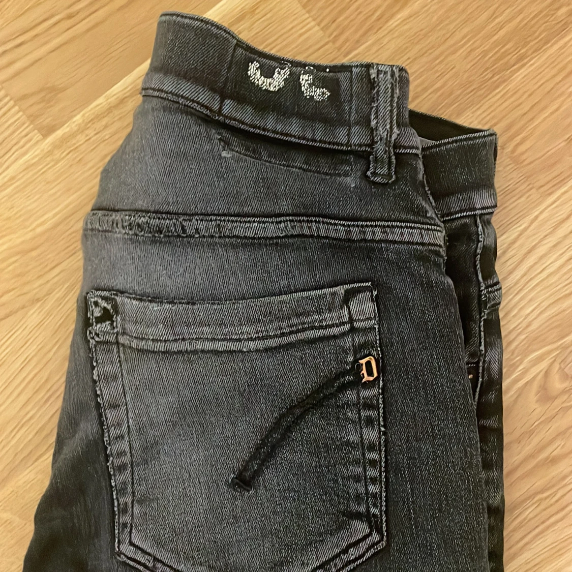 Ett par dundup jeans  - 91